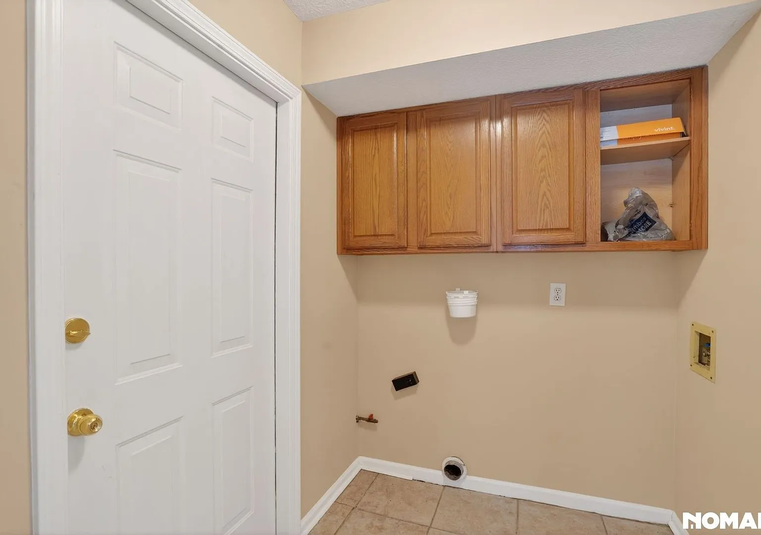 Charming 3BR Condo in Indianapolis — Photo 1