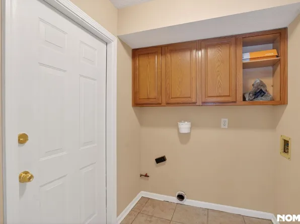 8218 Nekton Ln, Indianapolis, IN 46236