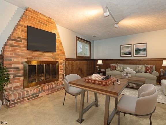 3rd image of 8796 Rockwood Ct