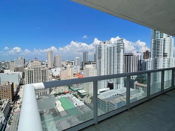 3rd image of 50 Biscayne Blvd APT 2811