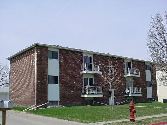 1st image of 403 S William Ave