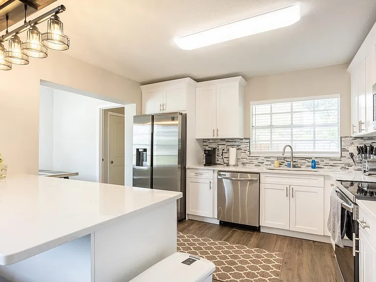 2109 W Cordelia St — Photo 13