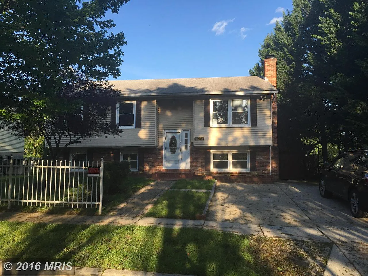 5905 Lafayette Ave photo 1