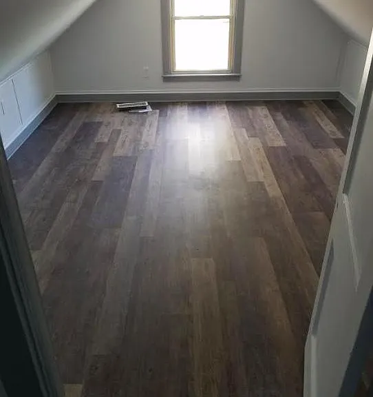 469 N Main St — Photo 7