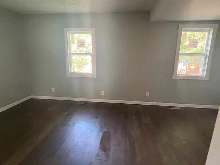 254 Fleek Ave — Photo 1