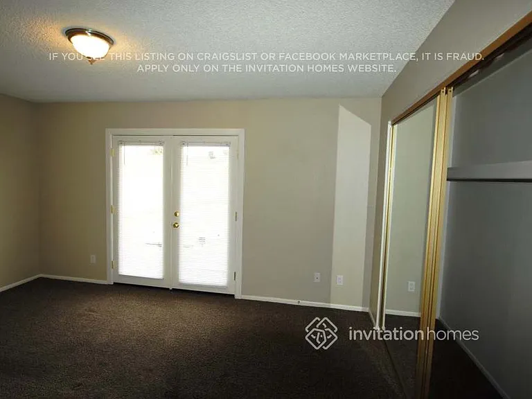 902 W Westchester Ave — Photo 6