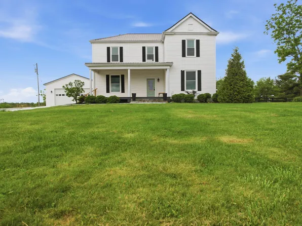 132 W Maple Leaf Rd, Maysville, KY 41056