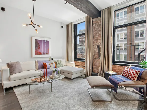 124 West 24th Street image 1 of 10