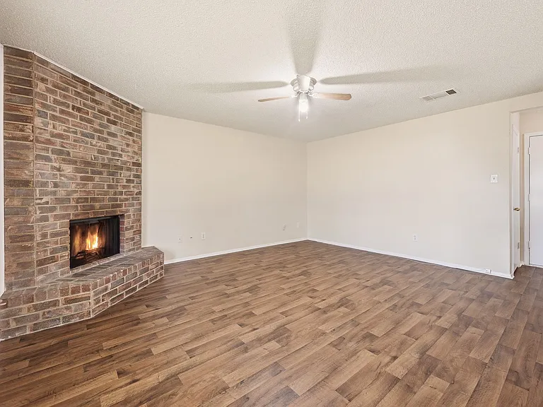 616 Reveille Rd — Photo 13