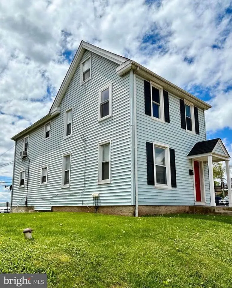 1 bed, 900 sqft, $1,450 — Photo 2