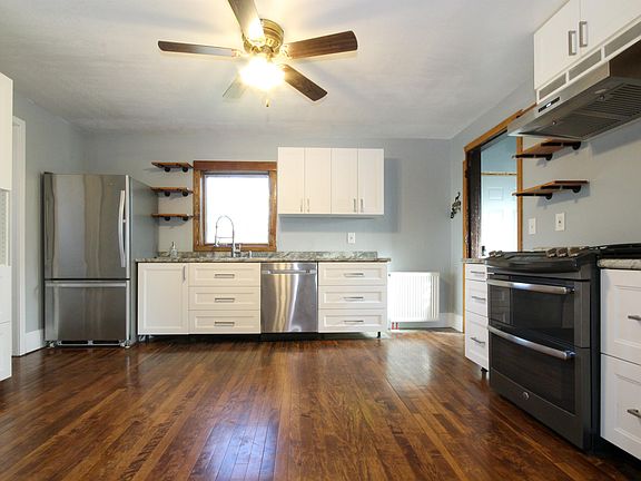 2nd image of 411 Columbus Ave N