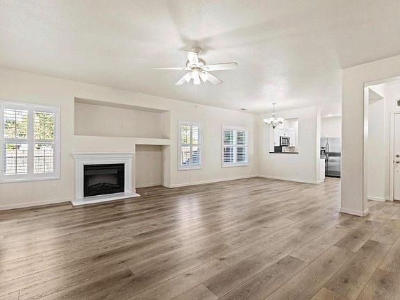 4th image of 13 Meadow View Dr