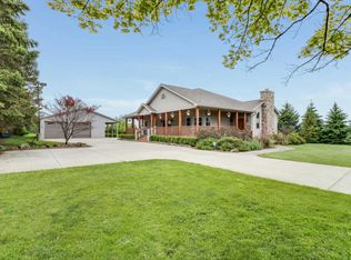 1404 S Colony Ave, Union Grove, WI 53182