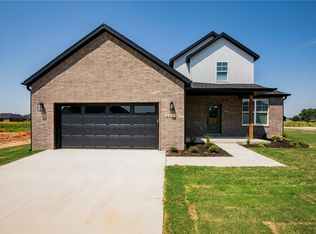 4932 Farmhouse St, Springdale, AR 72762