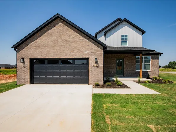 4932 Farmhouse St, Springdale, AR 72762