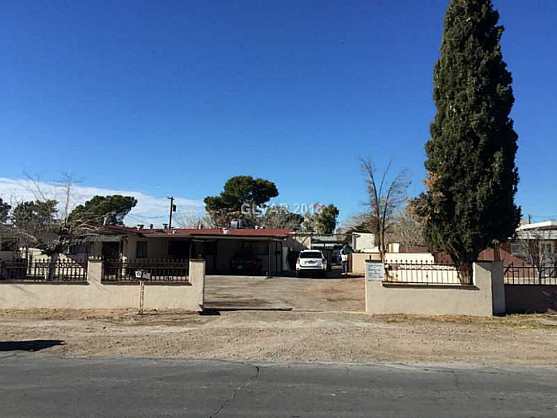 1st image of 885 Betty Ln