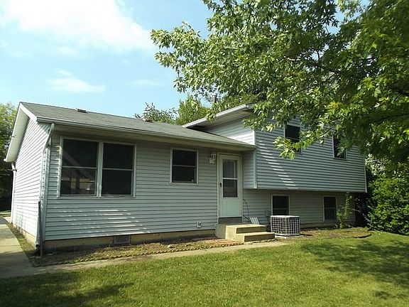3rd image of 503 W Hawthorne Dr