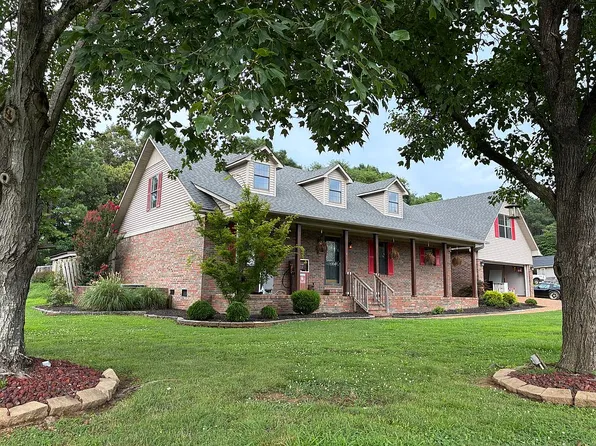 280 Meadowbrook Cir, Lexington, TN 38351