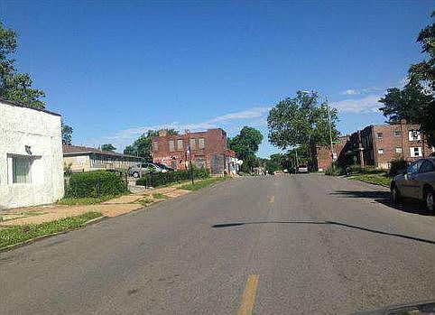 5th image of 5424 Saint Louis Ave