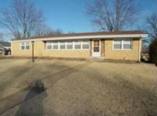 7834 Navajoe St, Saint Louis, MO 63123