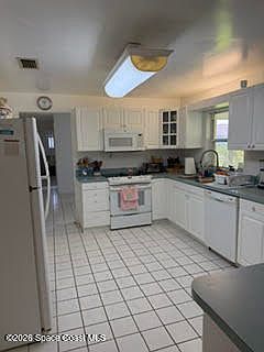 4th image of 903 Jefferson Rd