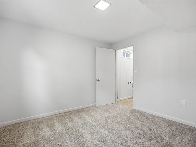 3314 S 122nd St — Photo 22