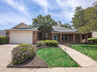 1212 Vernon Castle Ave, Benbrook, TX 76126