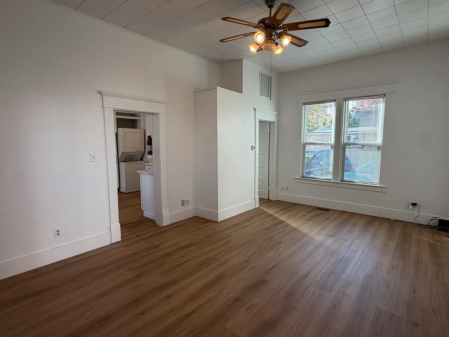 2 bed, 1.5 bath, 1000 sqft, $1,695 — Photo 4