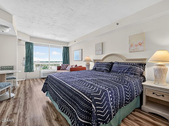 4th image of 2700 N Atlantic Ave #507