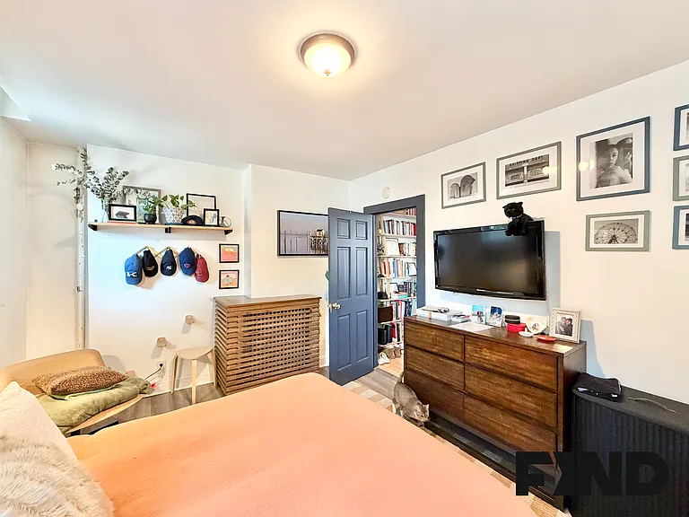 609 6th Ave #1 — Photo 9