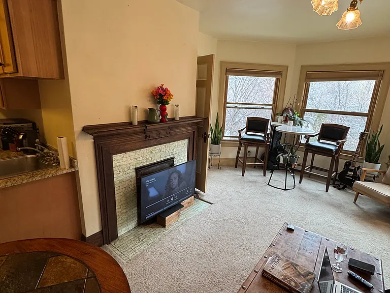 903 Bennett Ave #5 — Photo 2