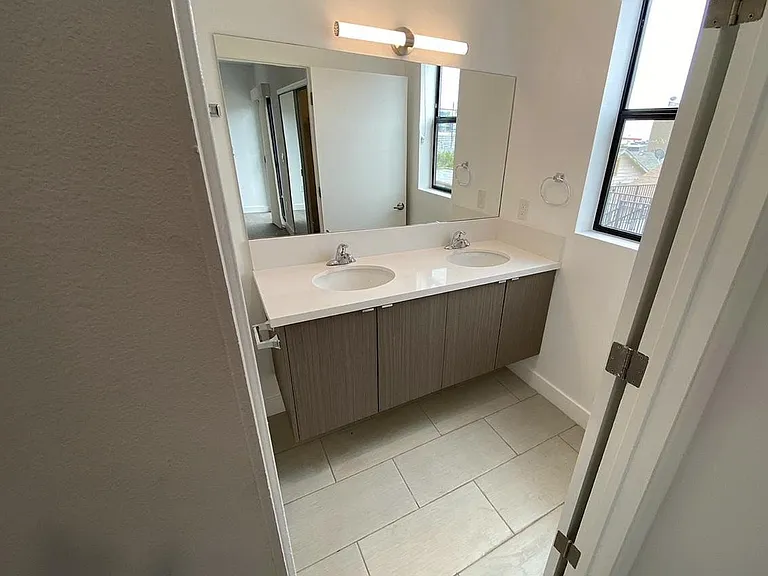 1153 N Orange Dr #1155-1/2 — Photo 24