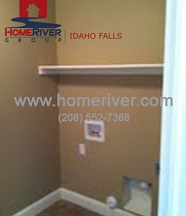 4th image of 1126 S Midway Ave #0