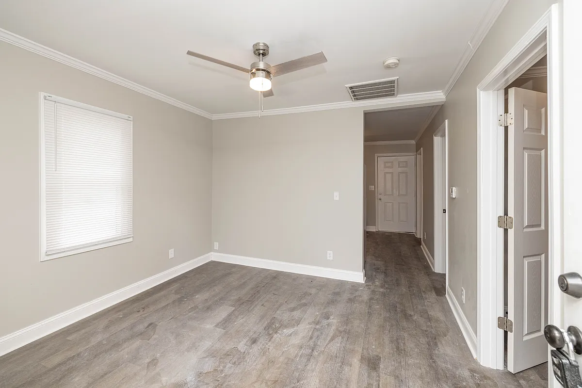 Building Photo - 627 Colston St #1