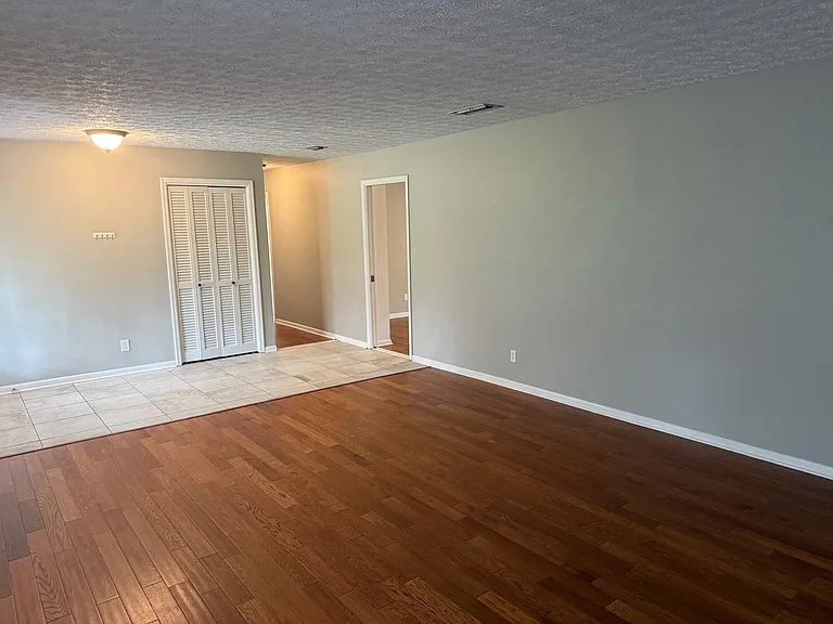 2374 Stafford Dr — Photo 11