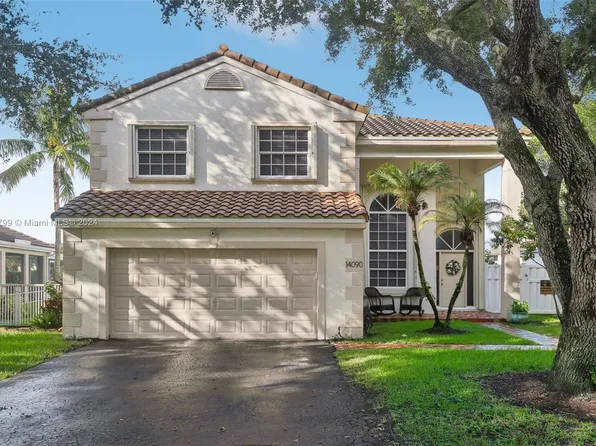 14090 Richwood Pl, Davie, FL 33325