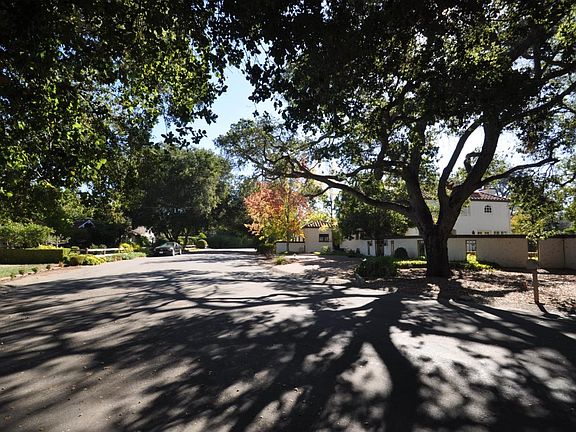 2nd image of 234 Live Oak Ln