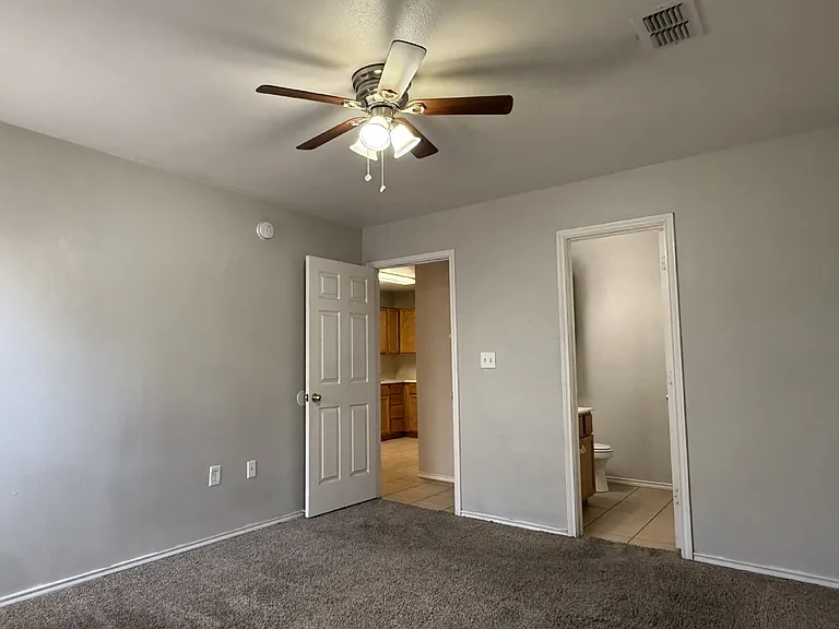 304 N Brentwood Ave #B — Photo 17