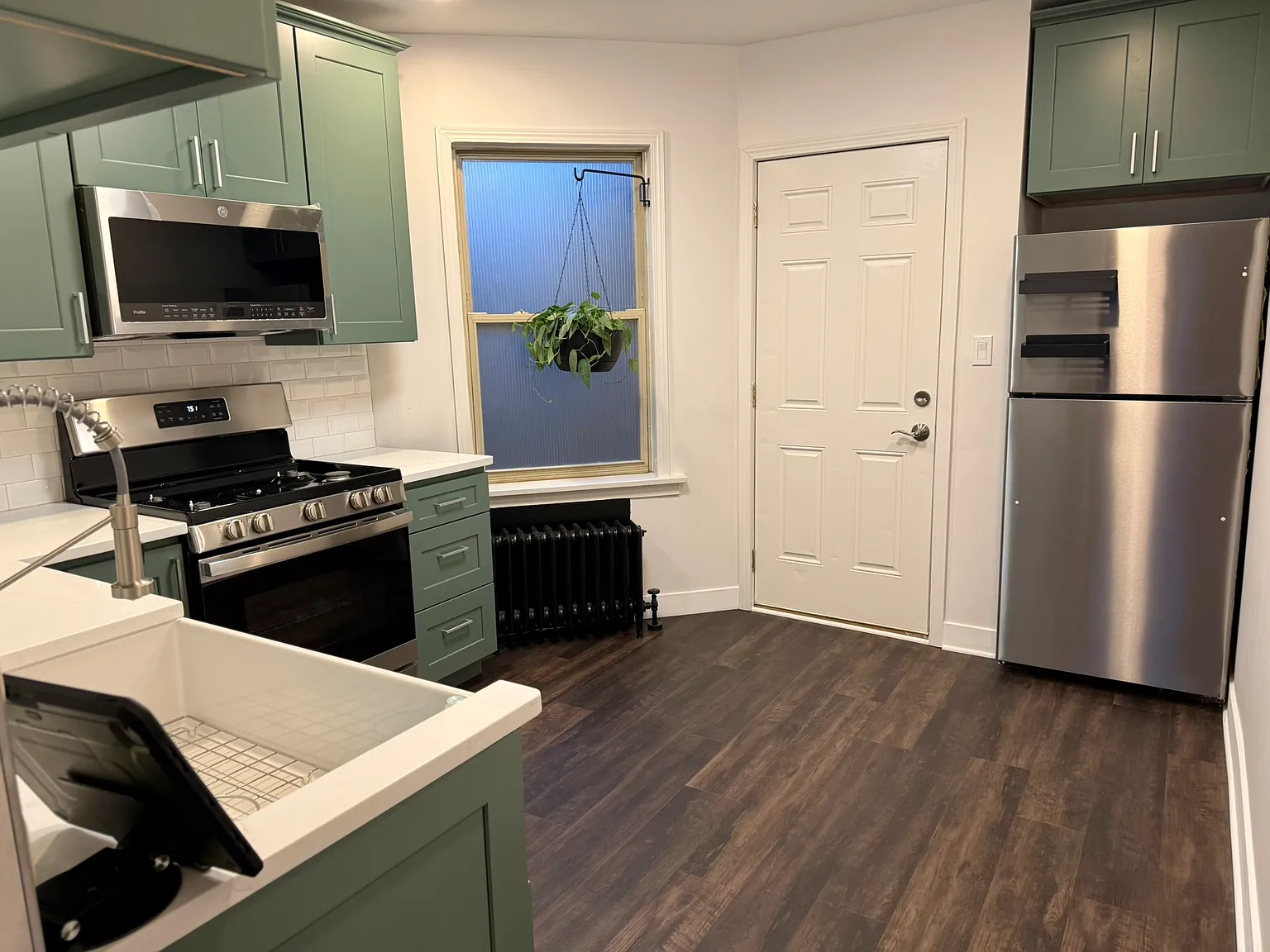 2 bed, 990 sqft, $1,695 — Photo 4