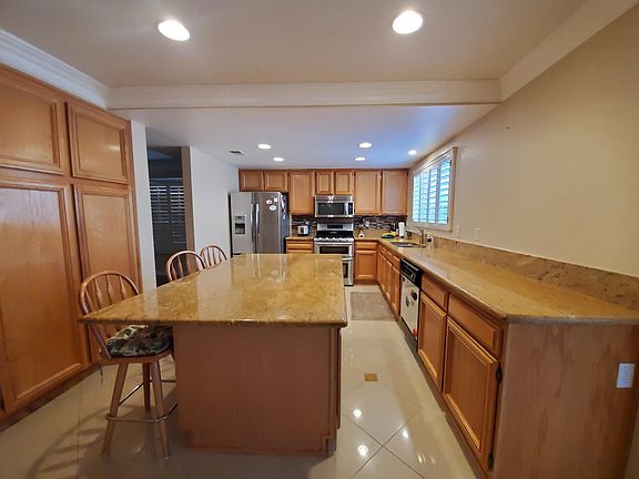 4th image of 13843 Dogwood Ave