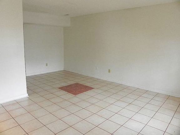 2nd image of 620 Fox Creek Ct