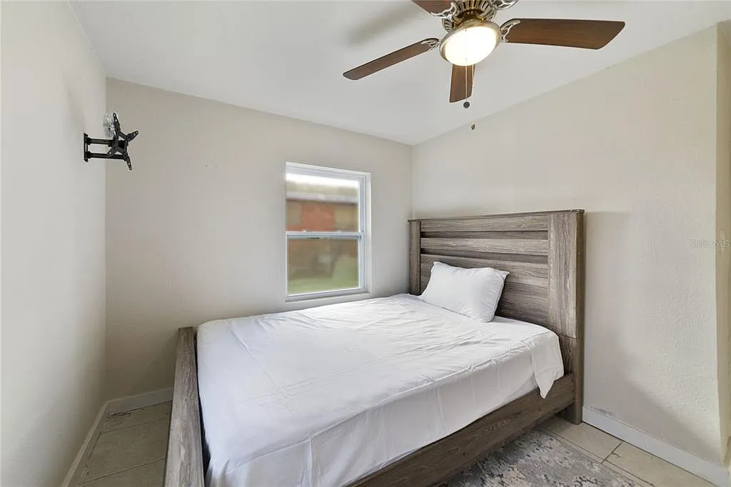 1 bed, 1.0 bath, 1025 sqft, $750 — Photo 4