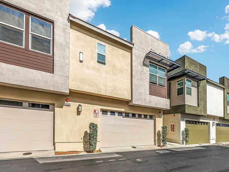 10532 Wilding Dr — Photo 46
