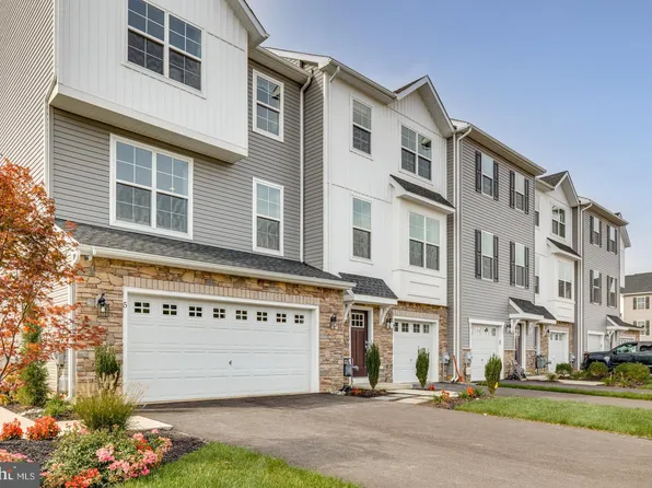 13 Aviary Rd, West Deptford, NJ 08086