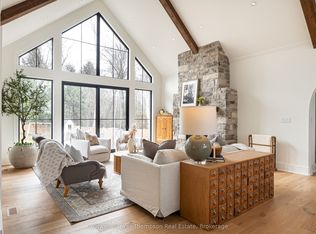 350 Skyhills Rd, Huntsville, ON P1H 2N5