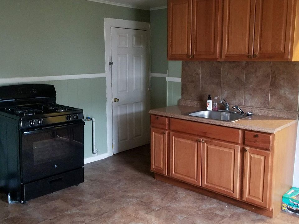 1st image of 140 Pleasant St #Only