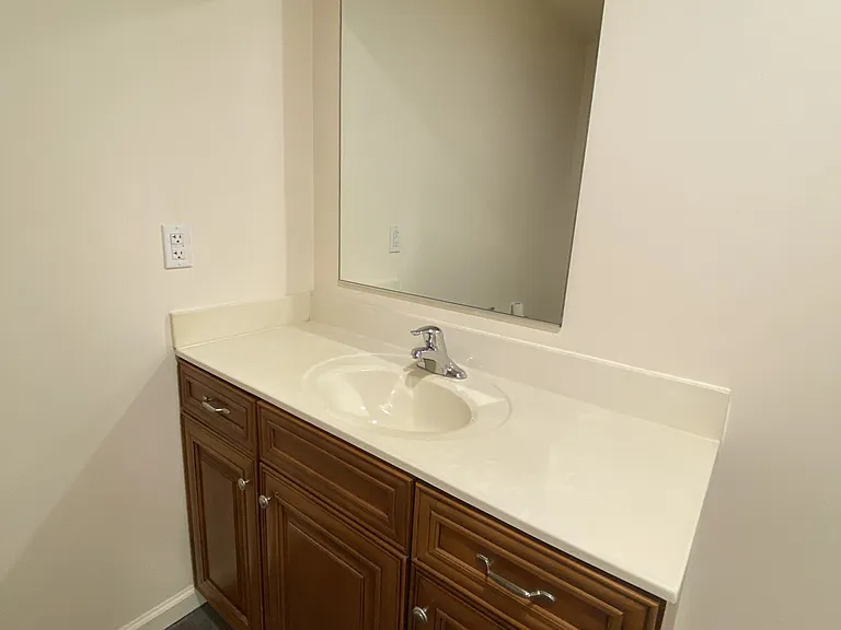 65 Woods Edge Rd #16 — Photo 6