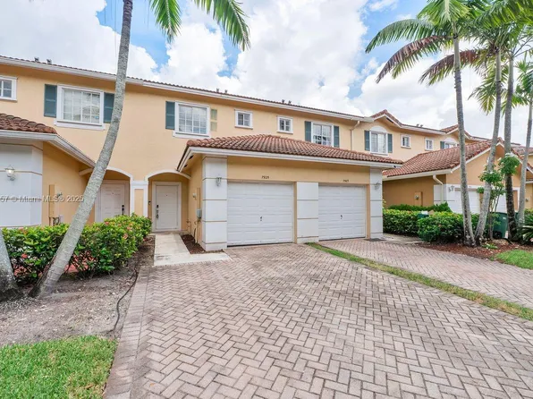 7925 Tuscany Dr, Tamarac, FL 33321