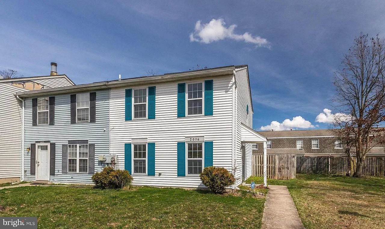 2096 Tanglewood Dr — Photo 1