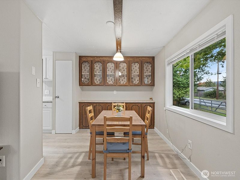 5th image of 155 7th Street